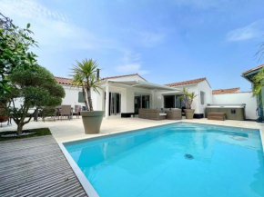 Mandalis belle et grande maison avec piscine chauffée et spa